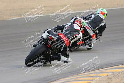 media/Dec-17-2022-SoCal Trackdays (Sat) [[224abd9271]]/Turn 10 Backside (120pm)/